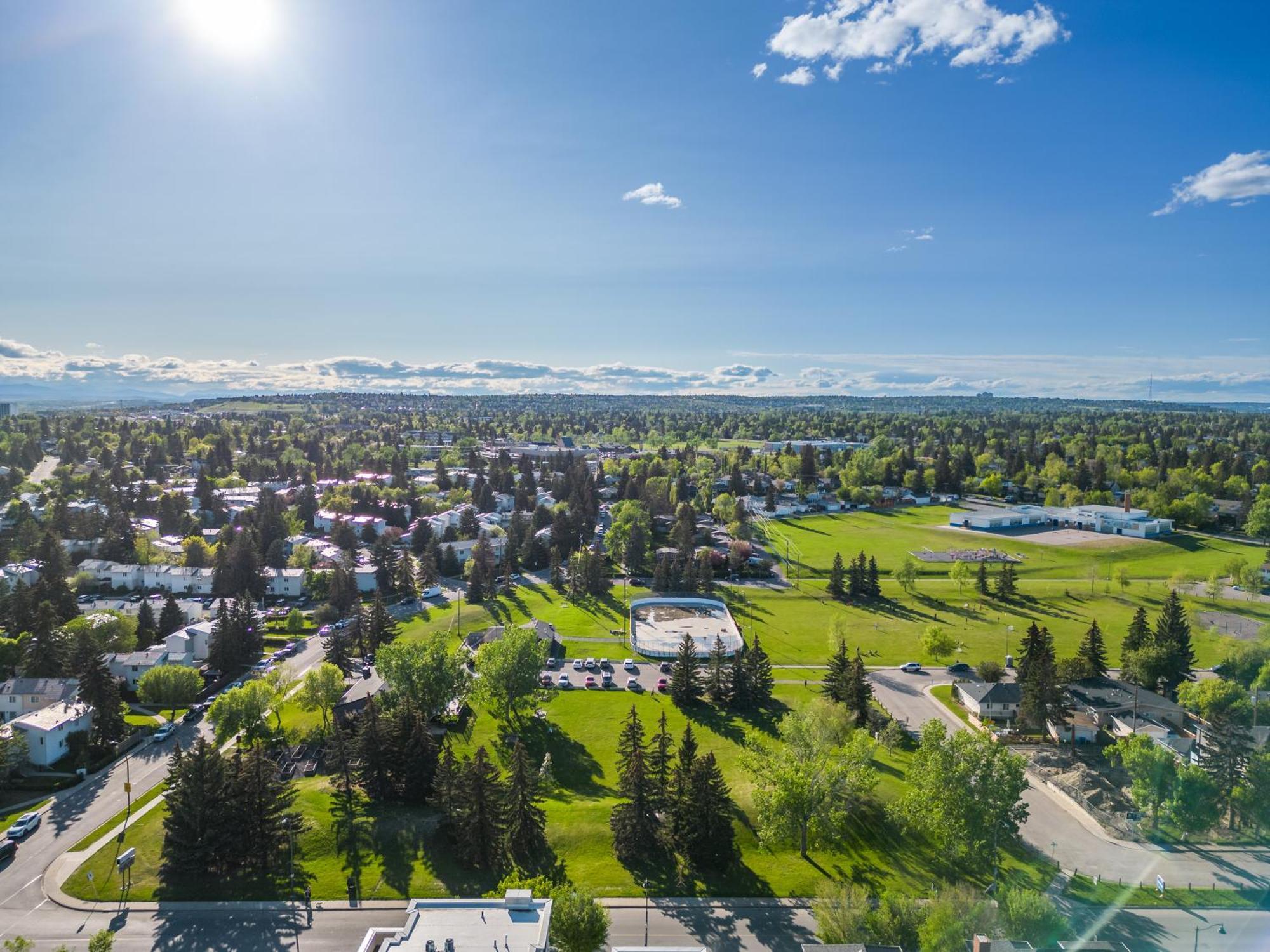 Stylish Unit In Historic Currie Apartment Calgary Exterior photo